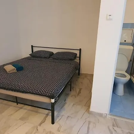 Cozy Spacious Studio-3